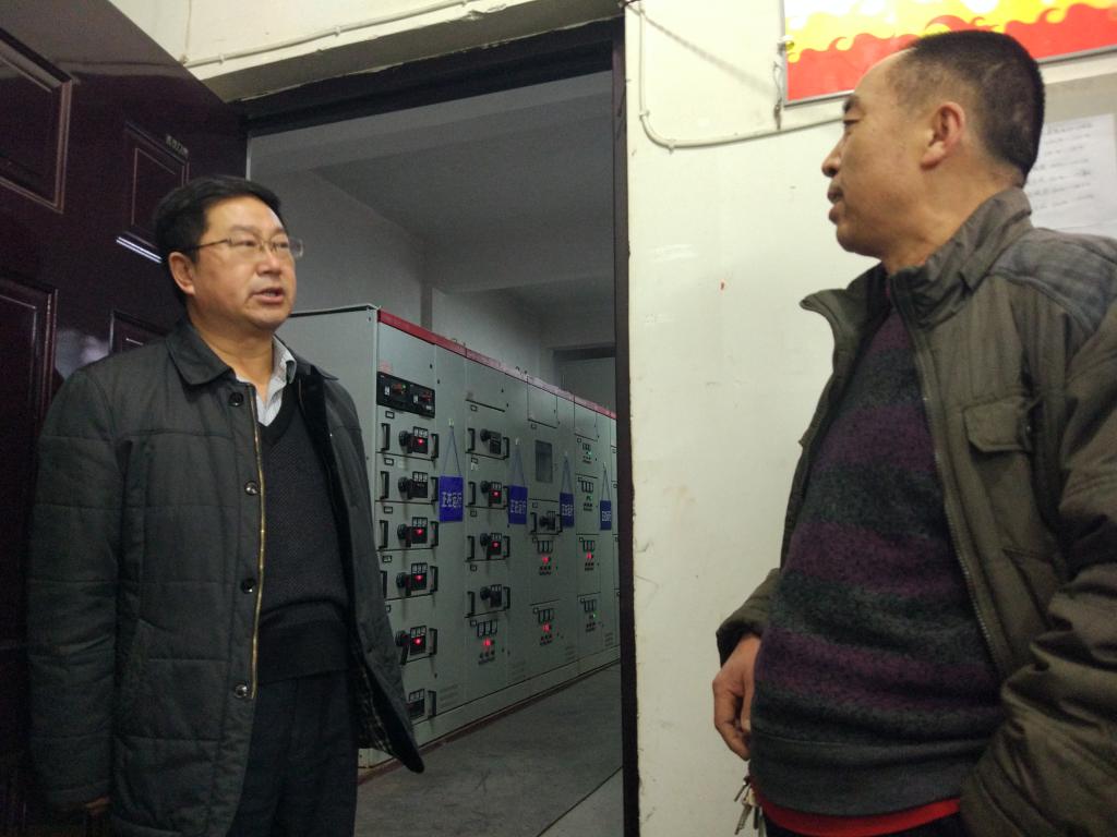 党委书记马建东看望慰问春节坚守岗位的一线职工