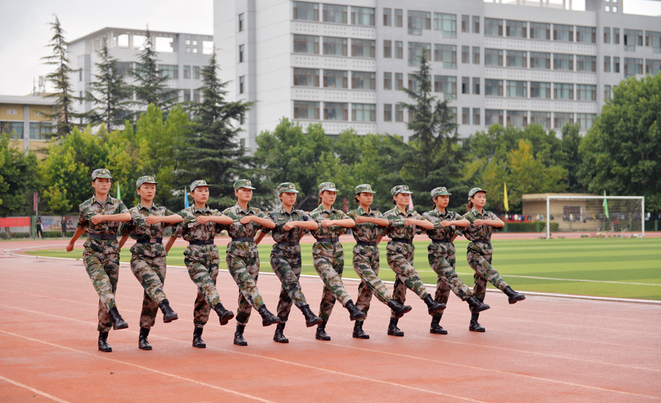 天水师范学院军训图片